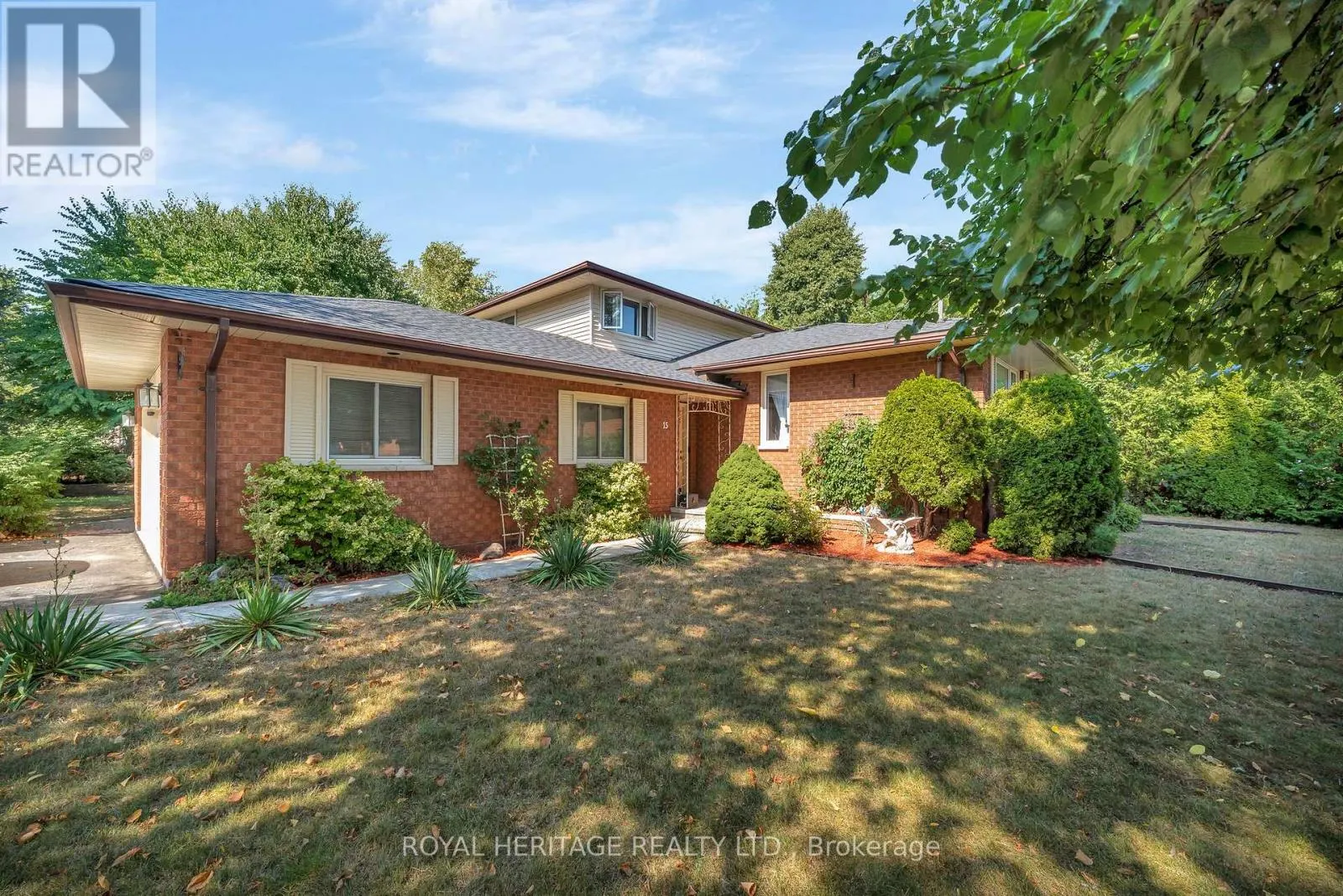 15 IROQUOIS AVENUE