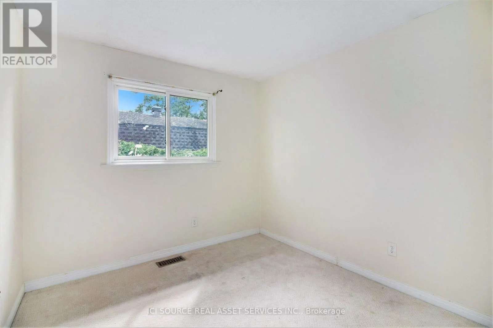 31 WEDGEWOOD CRESCENT