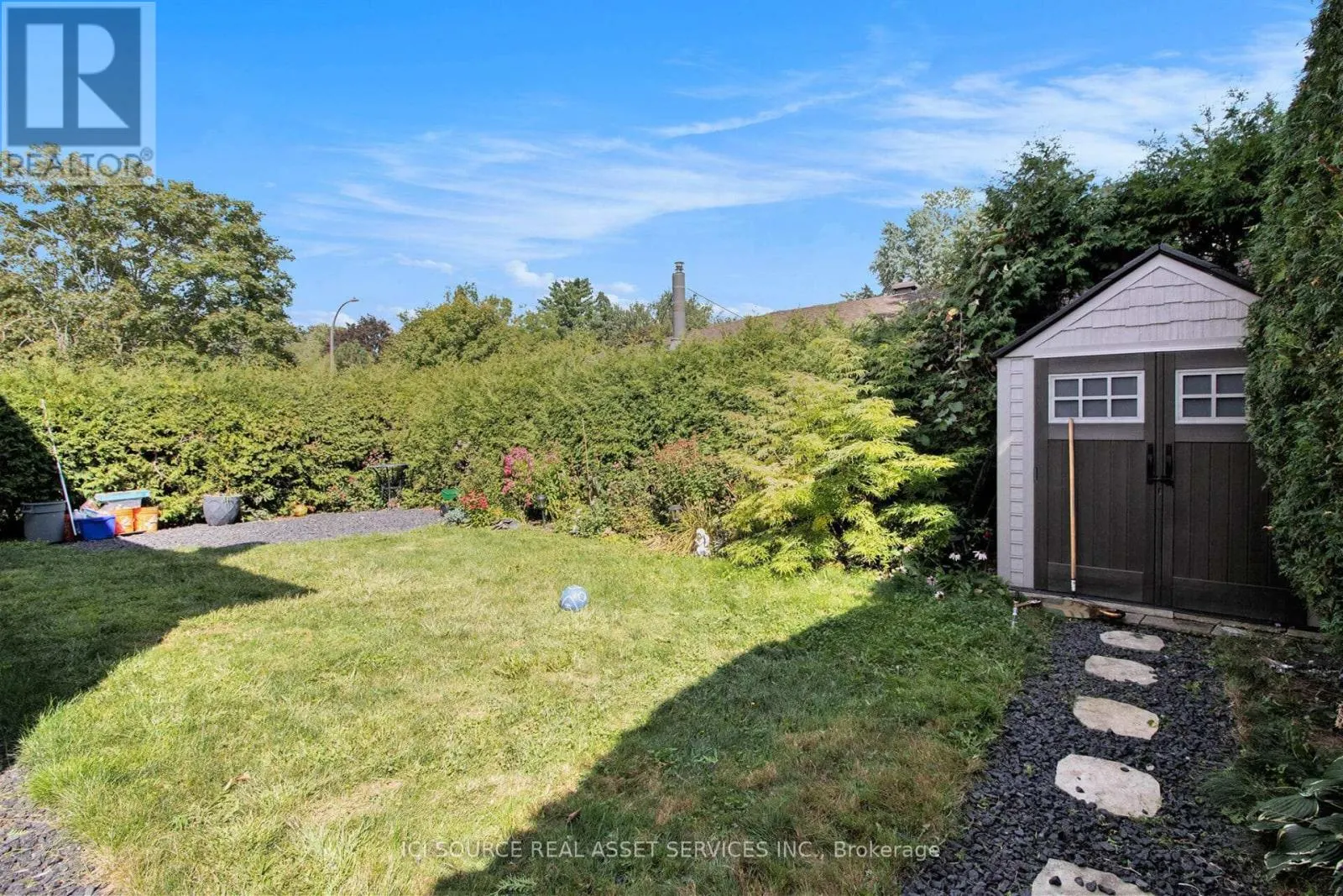 31 WEDGEWOOD CRESCENT