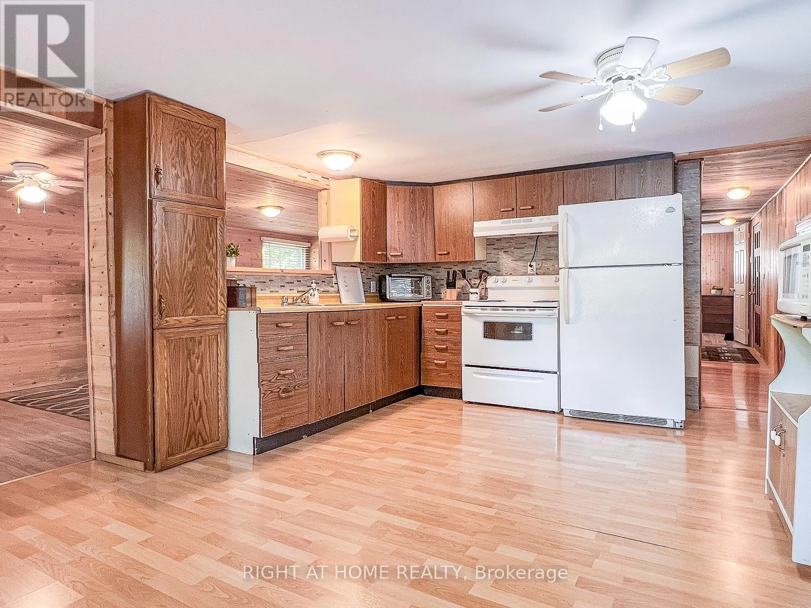 137 TRILLIUM TRAIL S