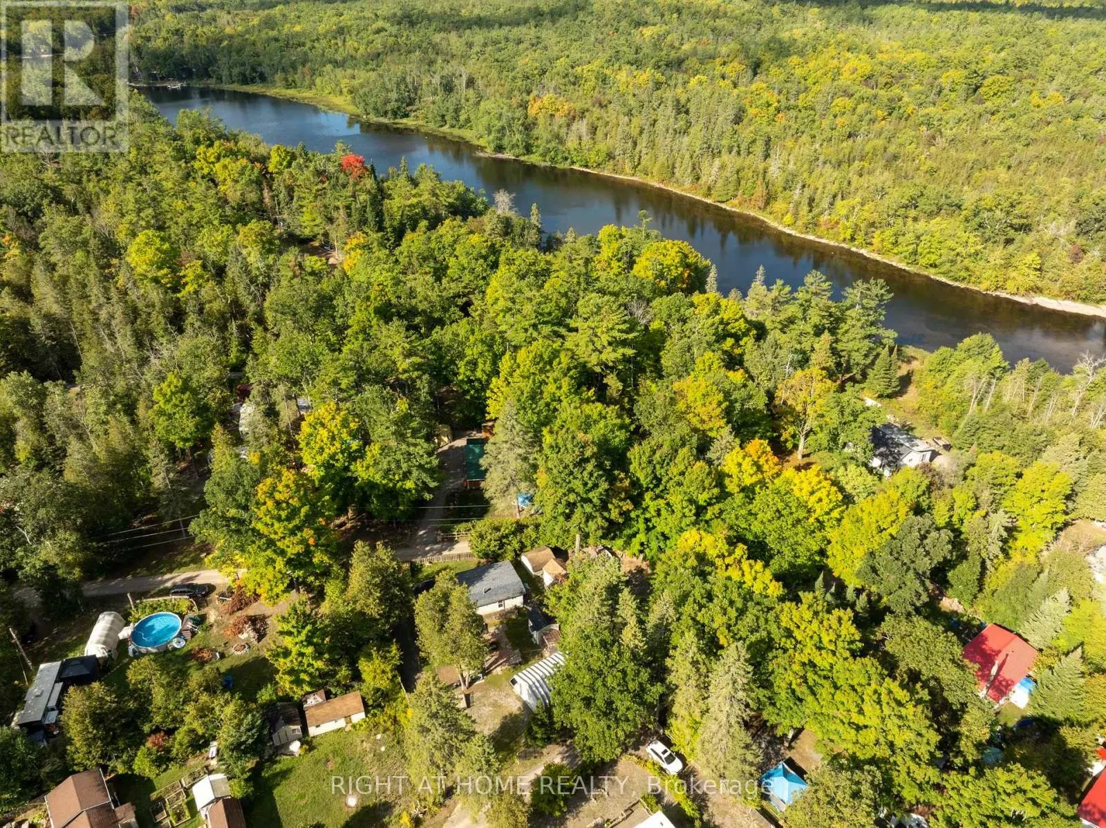 137 TRILLIUM TRAIL S