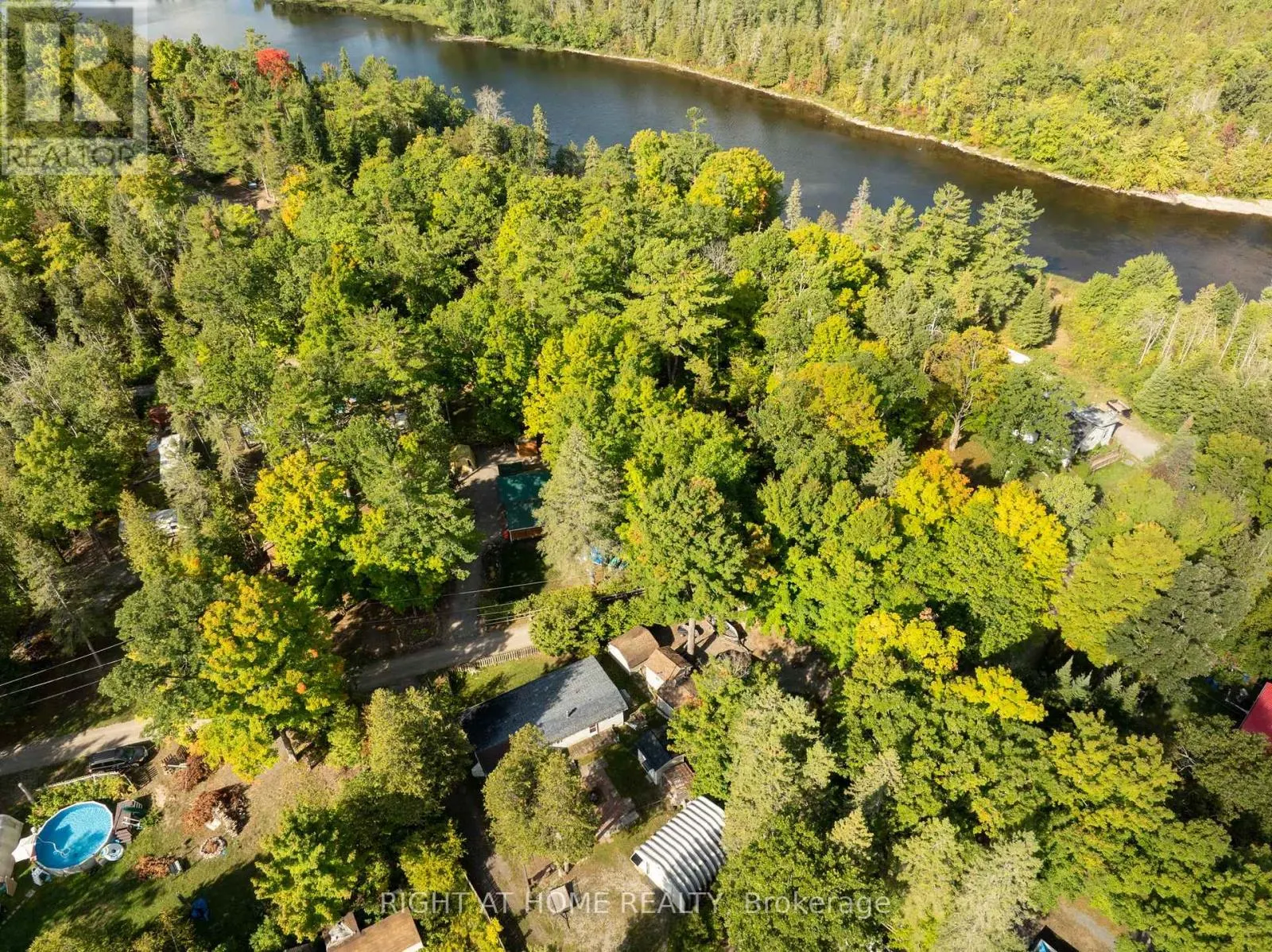 137 TRILLIUM TRAIL S