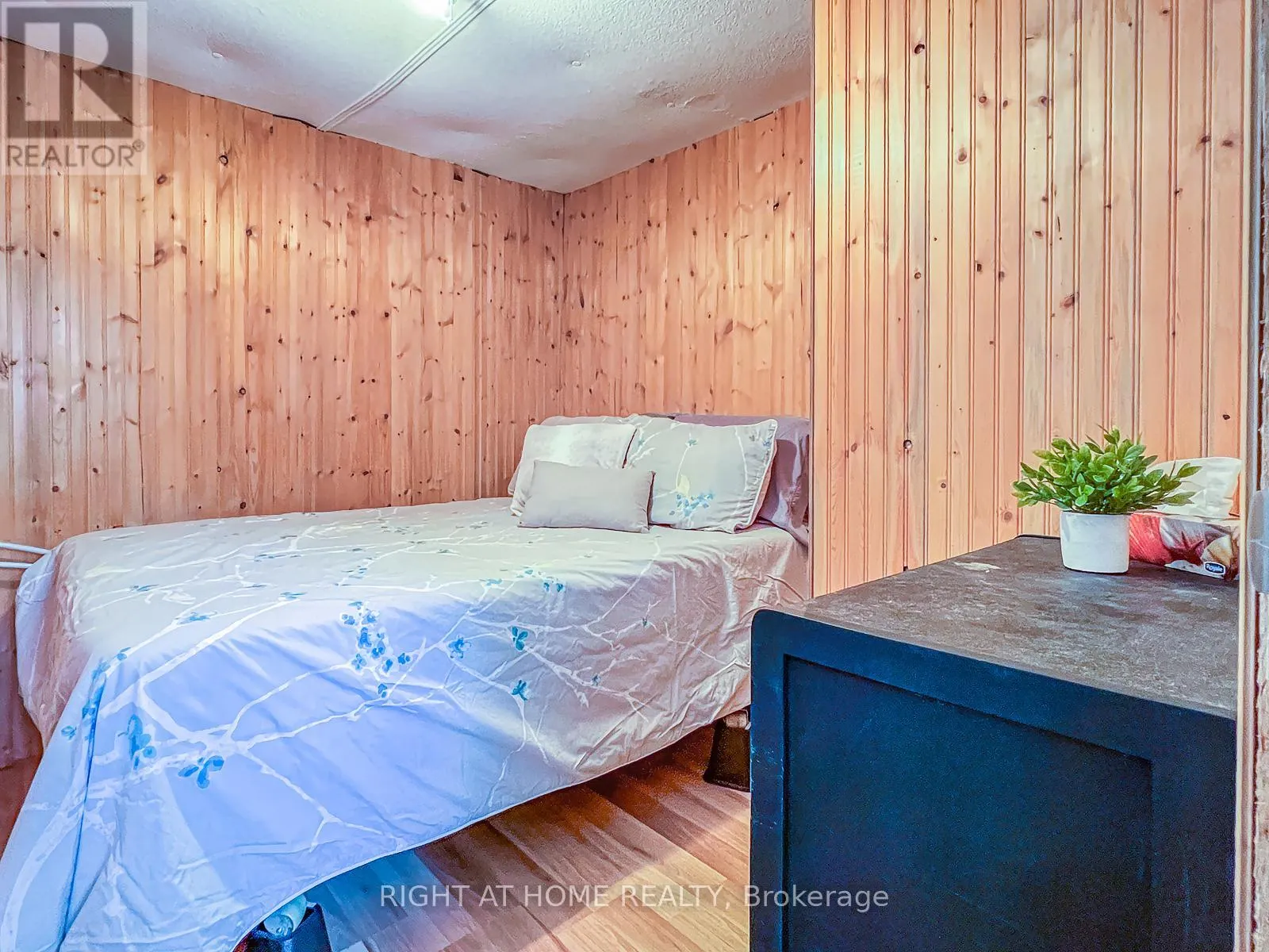 137 TRILLIUM TRAIL S
