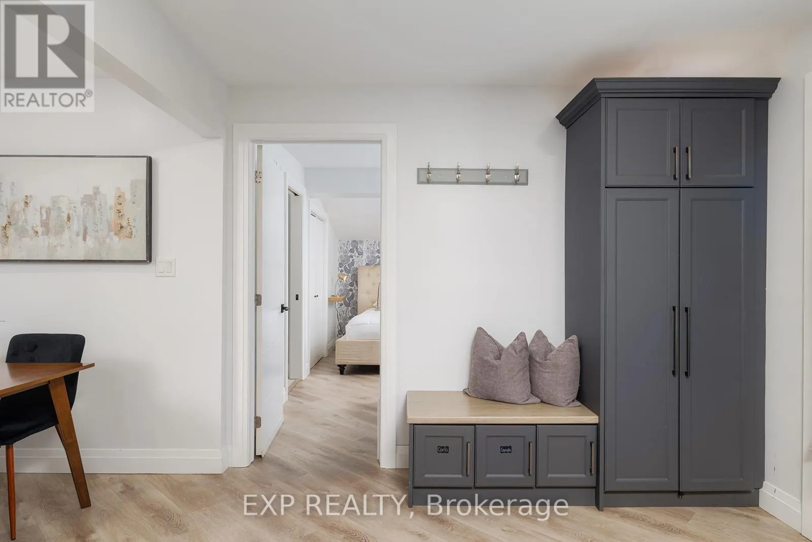 401250 GREY 4 ROAD