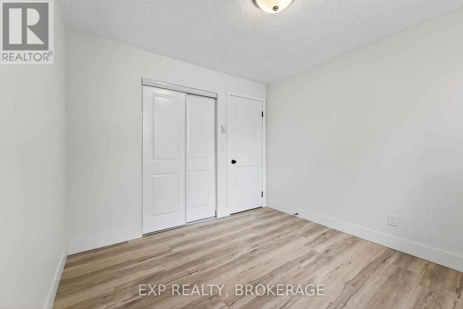 834 CEDARWOOD DRIVE