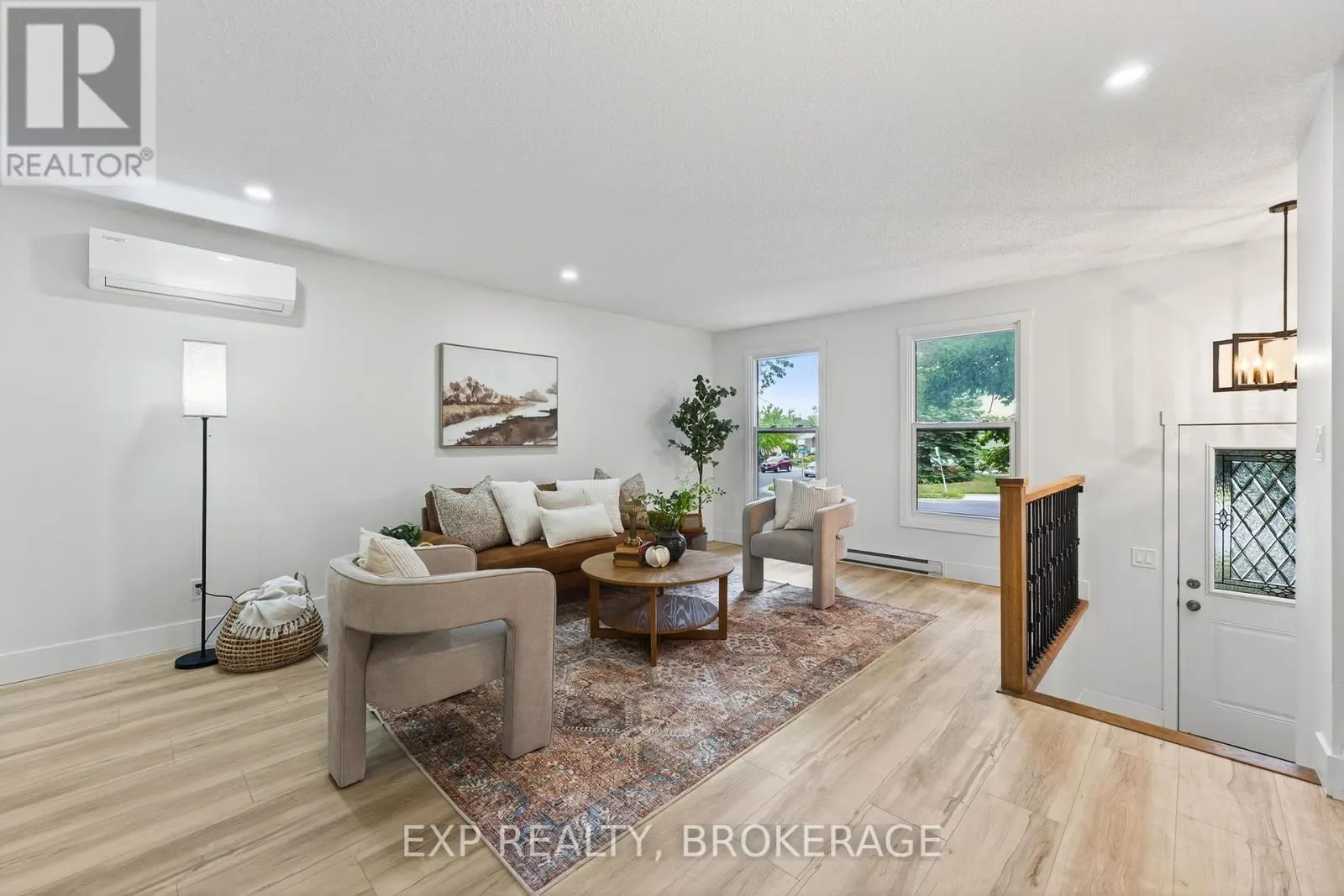 834 CEDARWOOD DRIVE