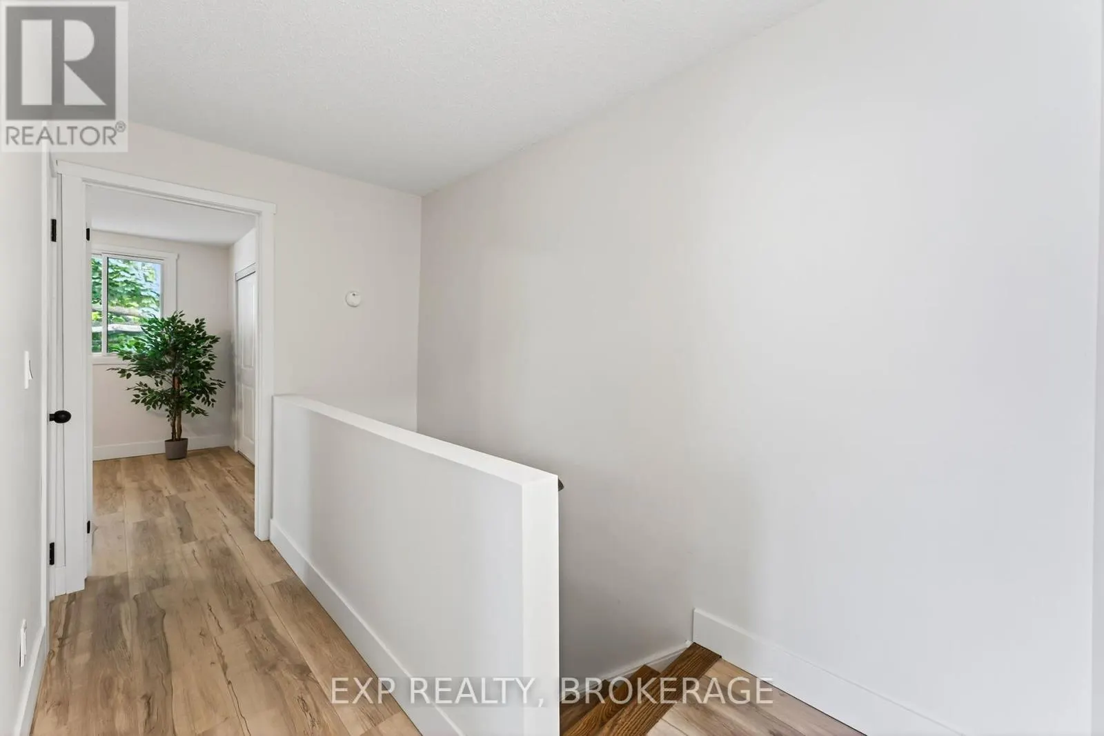 834 CEDARWOOD DRIVE
