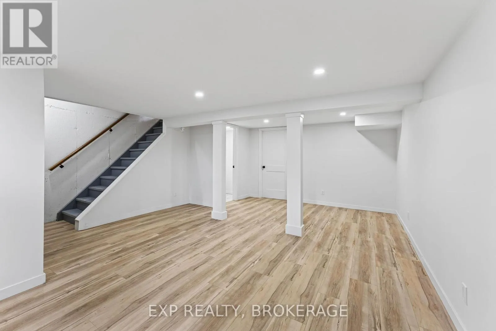 834 CEDARWOOD DRIVE