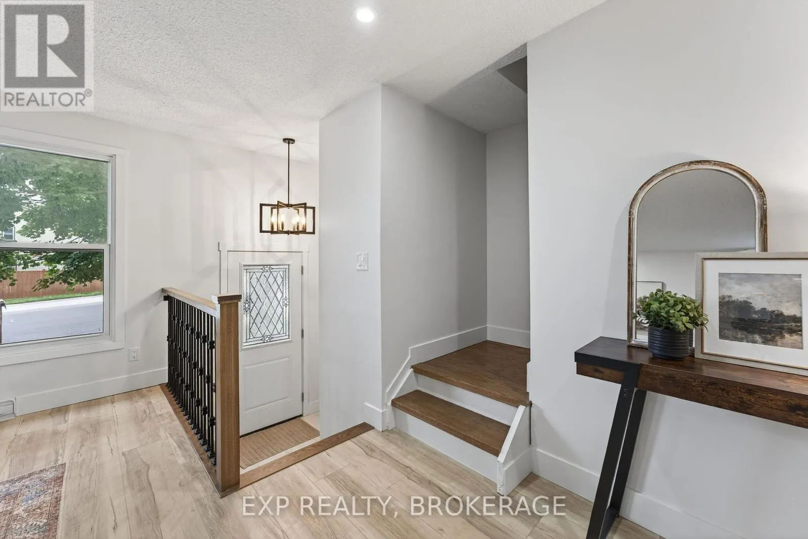 834 CEDARWOOD DRIVE