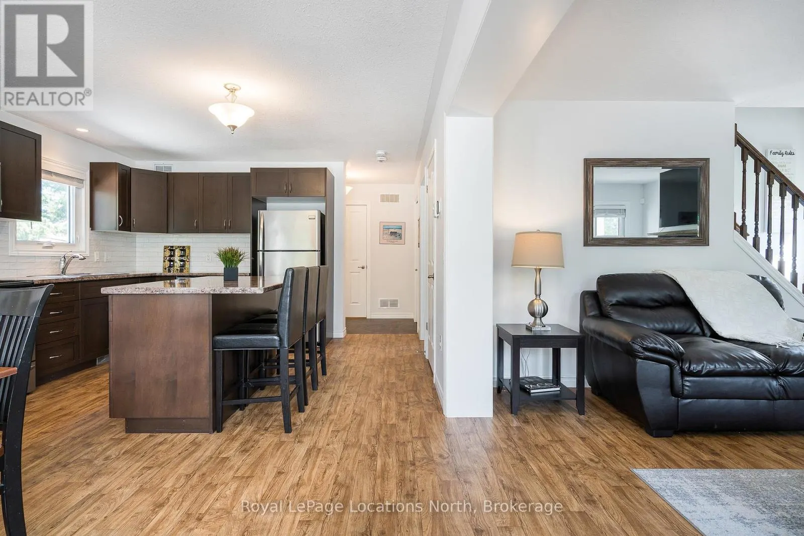 796362 GREY 19 ROAD