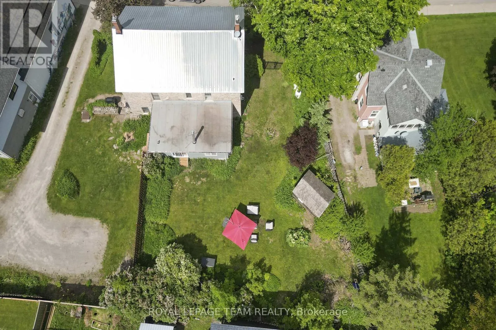 6 SPENCER STREET S