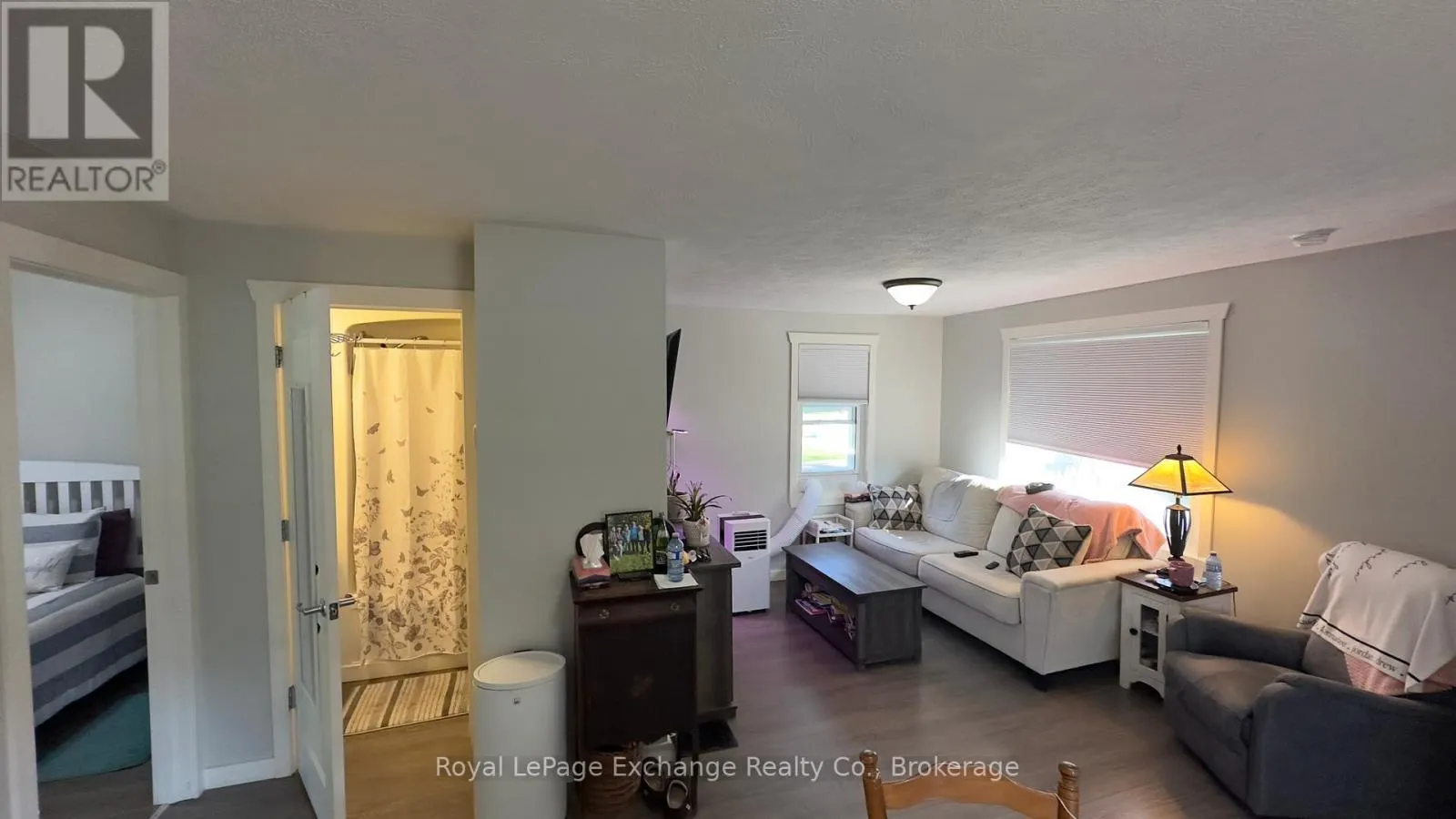 127 YONGE STREET S