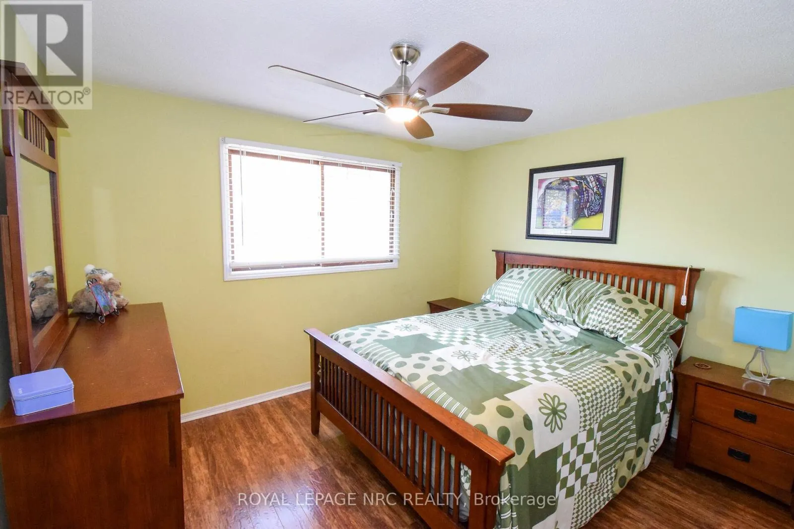 23 GREYSTONE CRESCENT