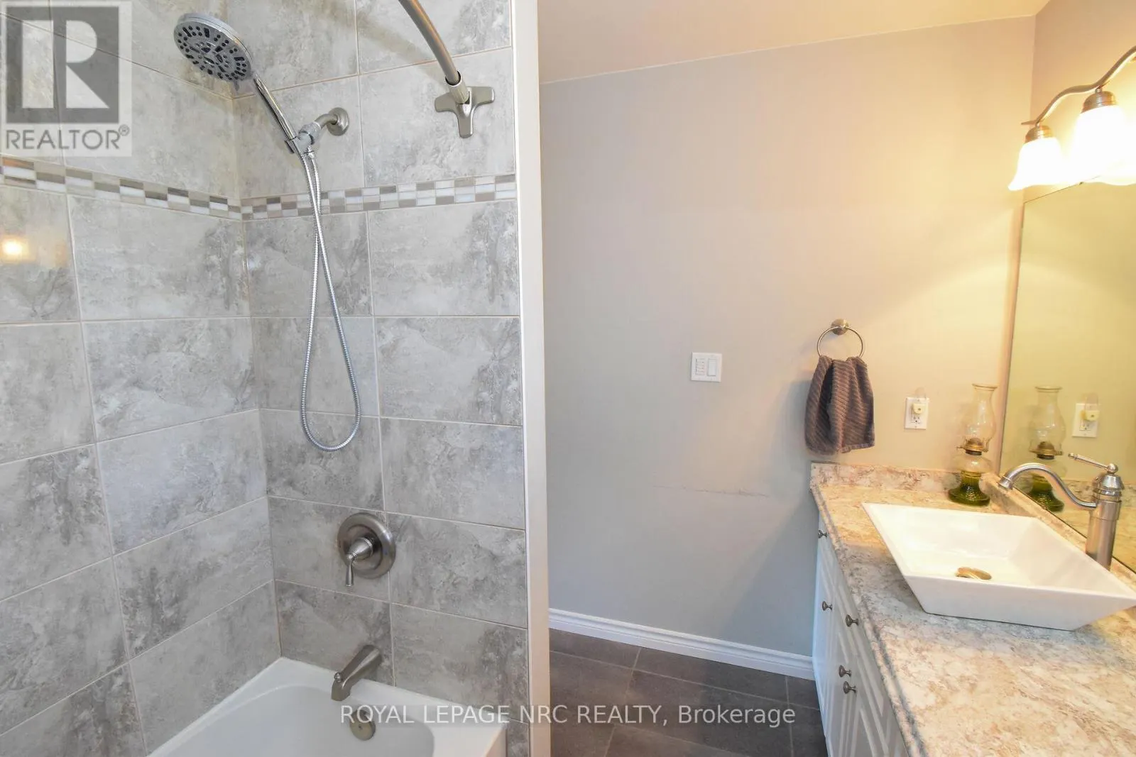 23 GREYSTONE CRESCENT