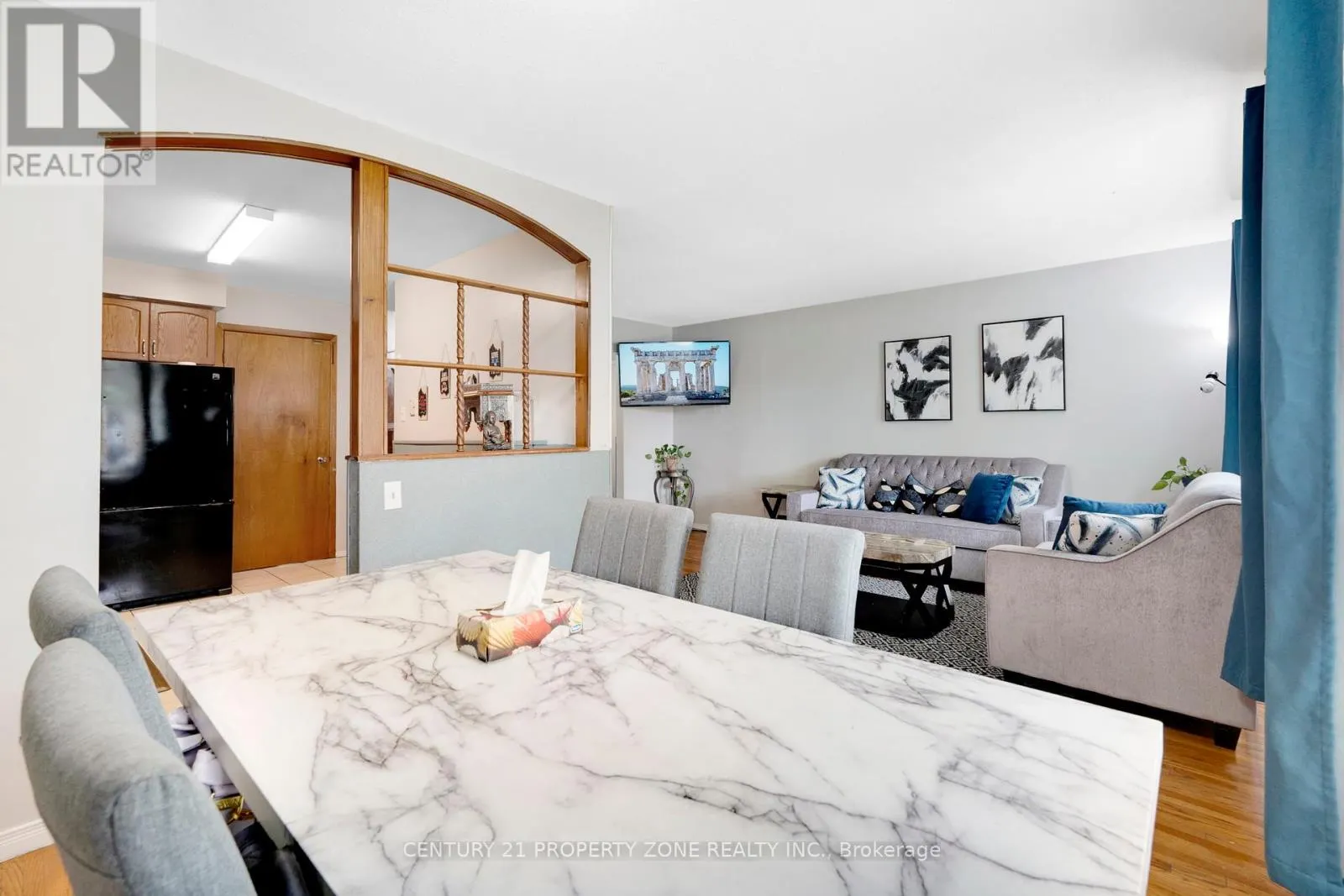 138 BERKINDALE DRIVE