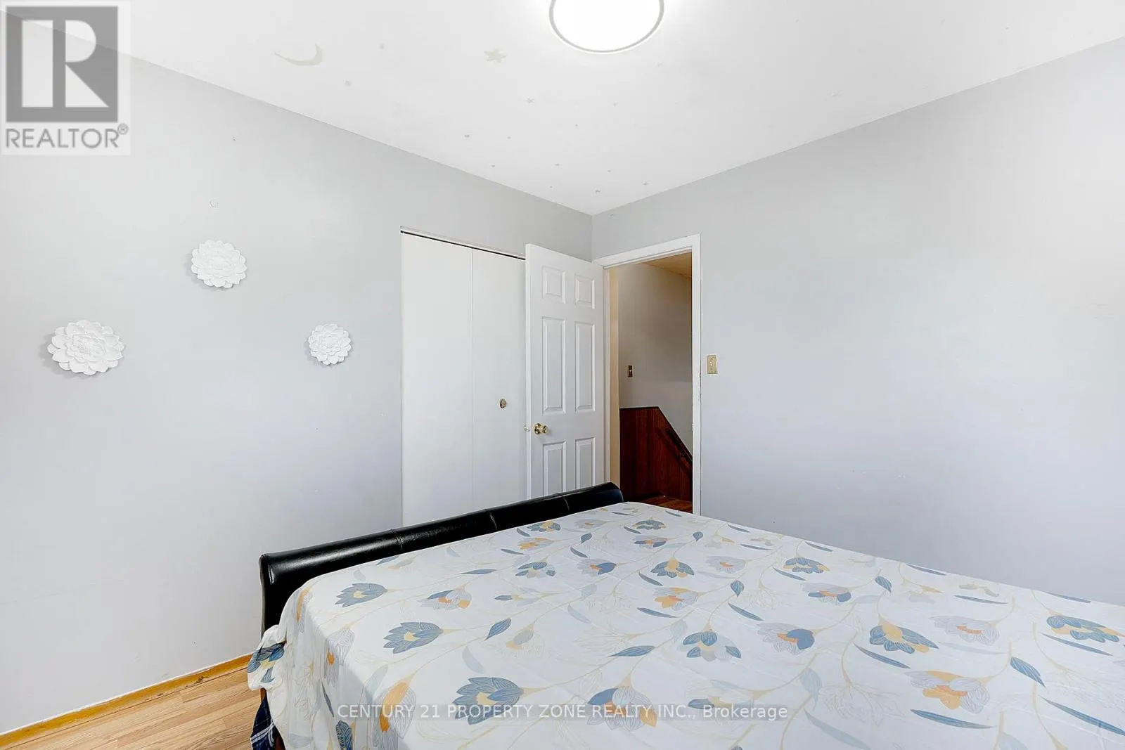 138 BERKINDALE DRIVE