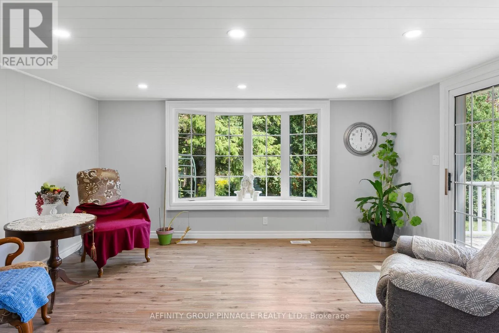 17 RICHARD AVENUE