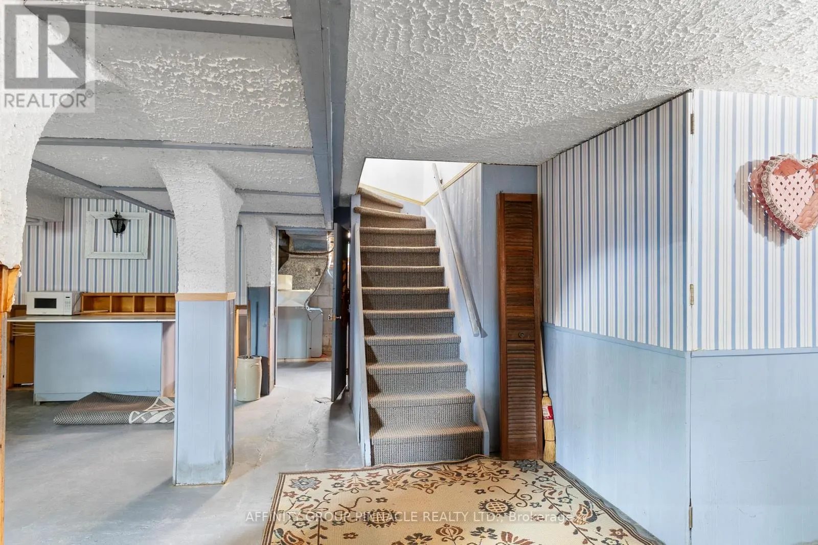 17 RICHARD AVENUE