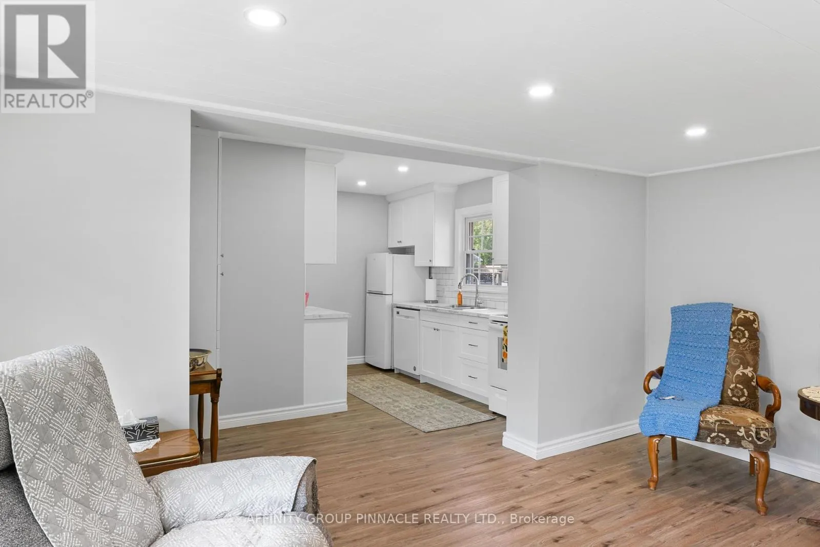 17 RICHARD AVENUE