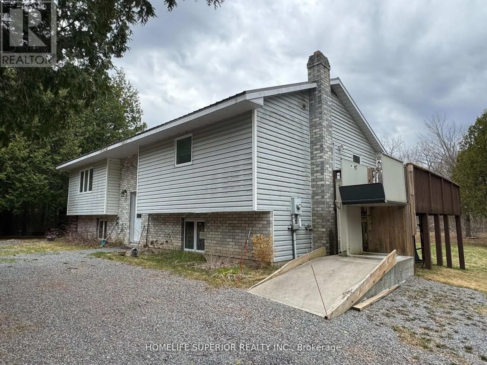 985 TWIDDY ROAD