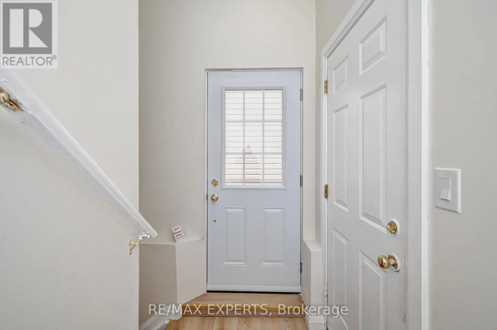 7 HENHOEFFER CRESCENT