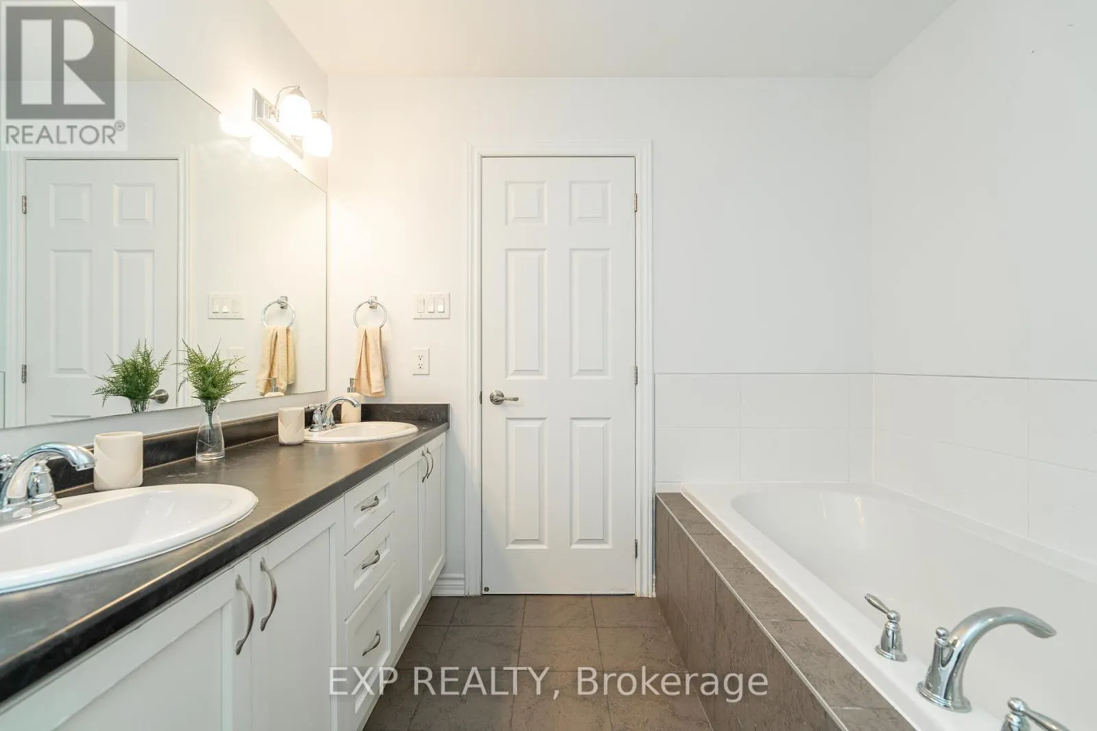 25 SOLARIS DRIVE