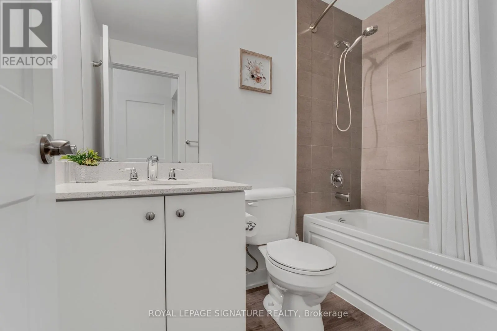 211 - 110 FERGUS AVENUE