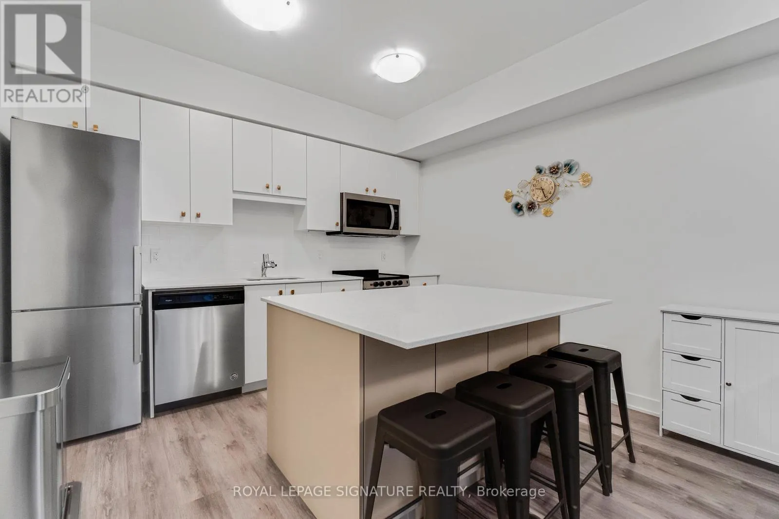 211 - 110 FERGUS AVENUE