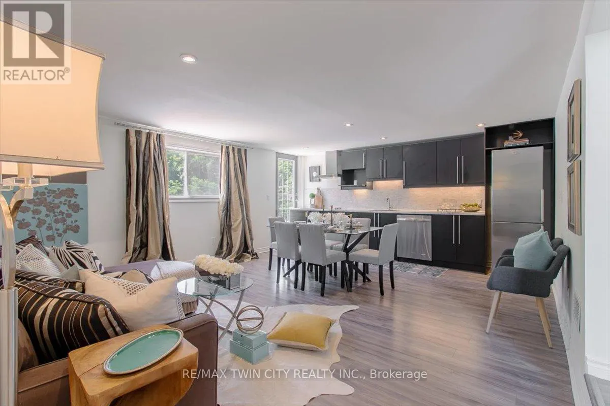 PENTHOUSE - 200 CHARLTON AVENUE E