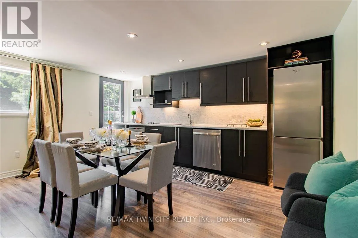 PENTHOUSE - 200 CHARLTON AVENUE E