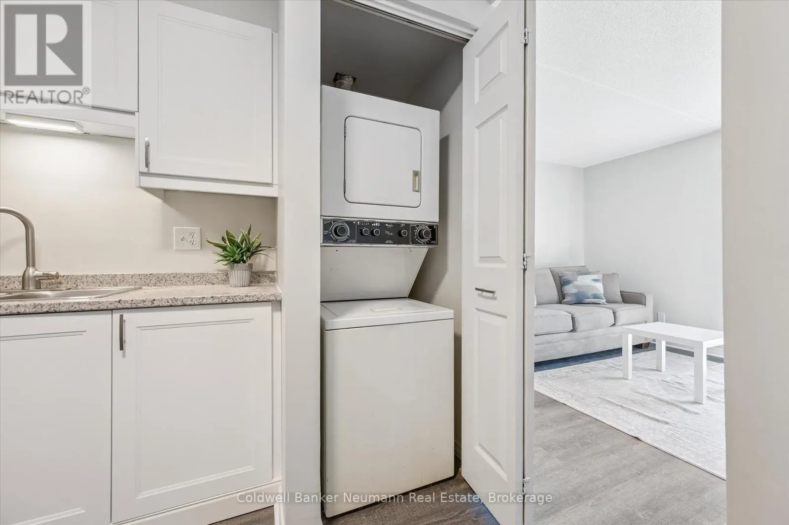204 - 266 OVERLEA DRIVE, #204