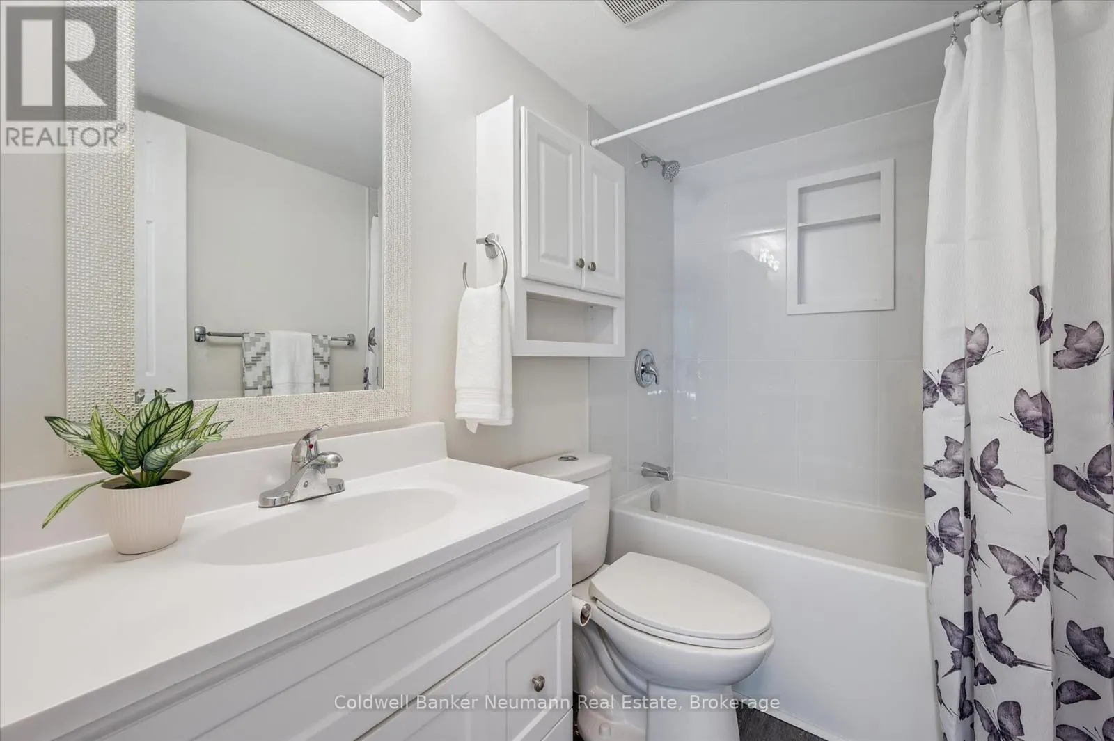 204 - 266 OVERLEA DRIVE, #204