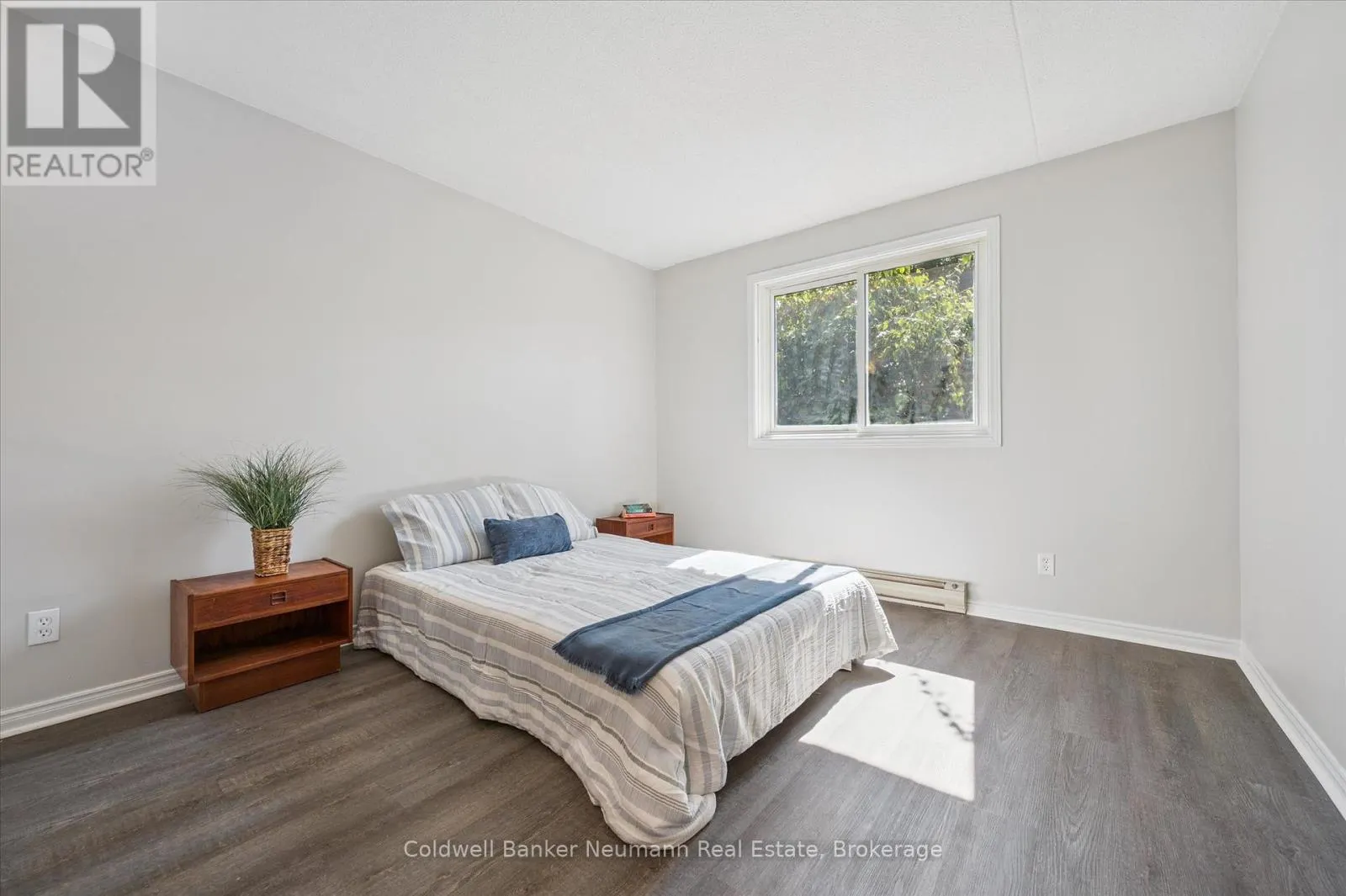 204 - 266 OVERLEA DRIVE, #204