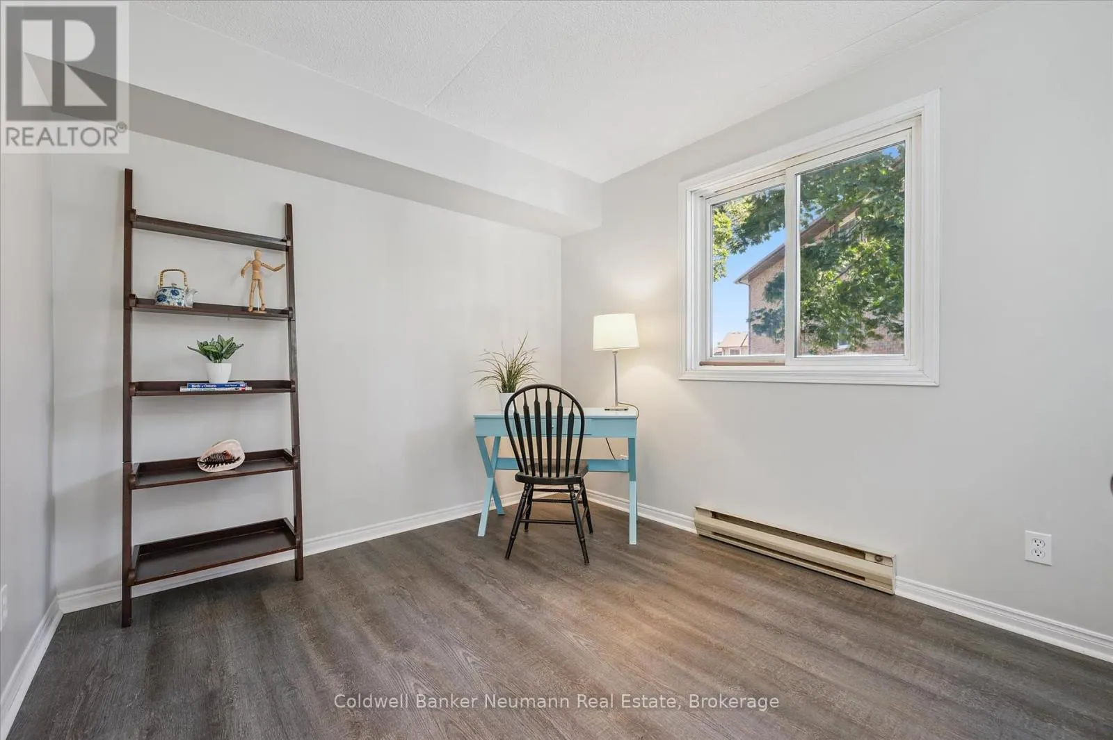 204 - 266 OVERLEA DRIVE, #204