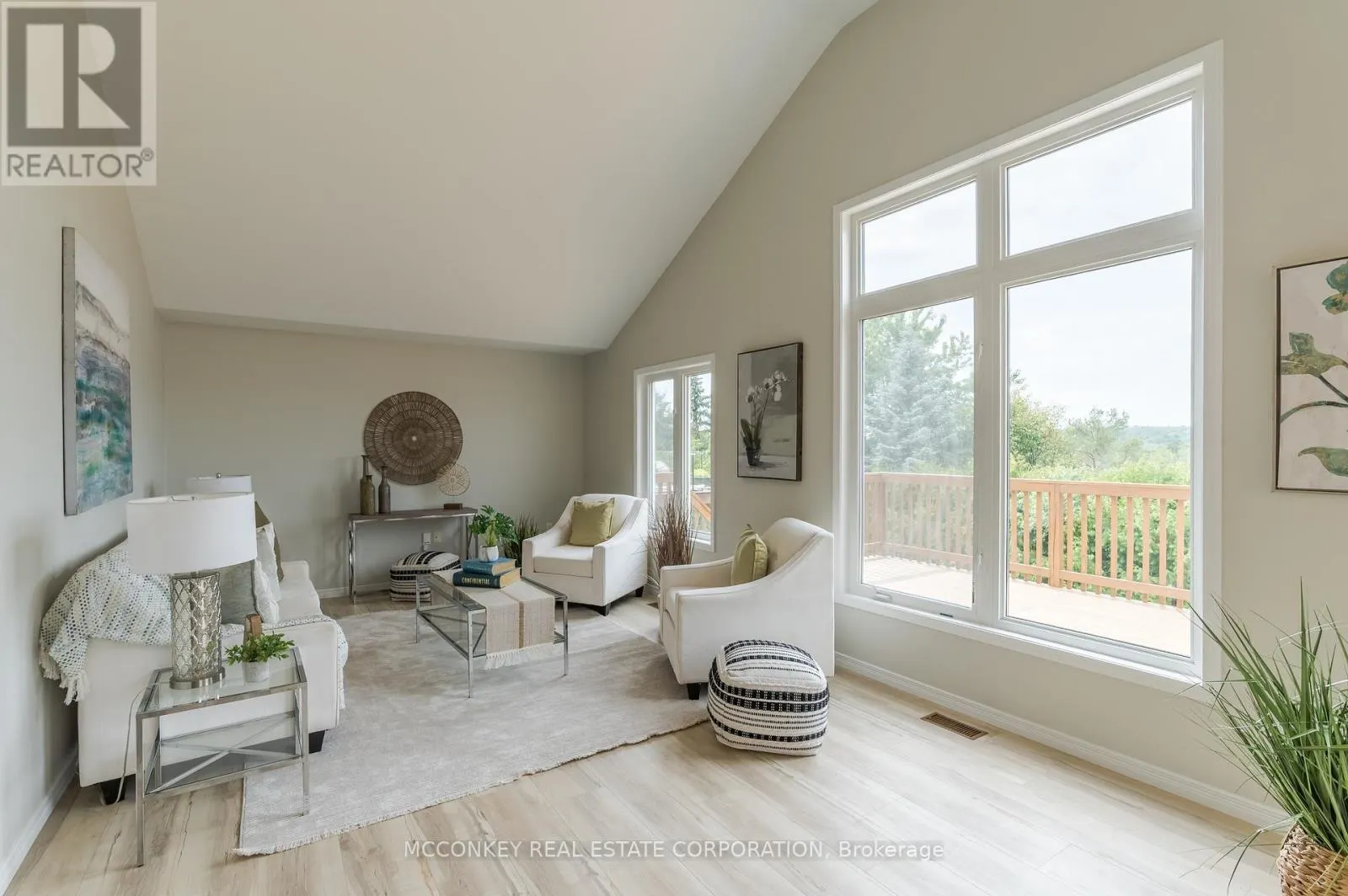 1563 SCOLLARD CRESCENT