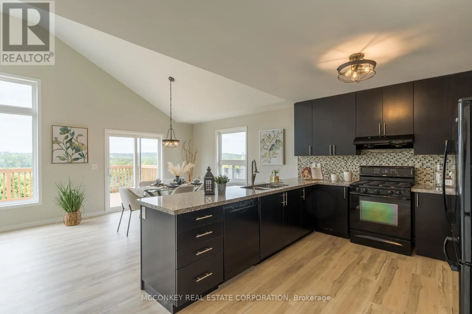 1563 SCOLLARD CRESCENT
