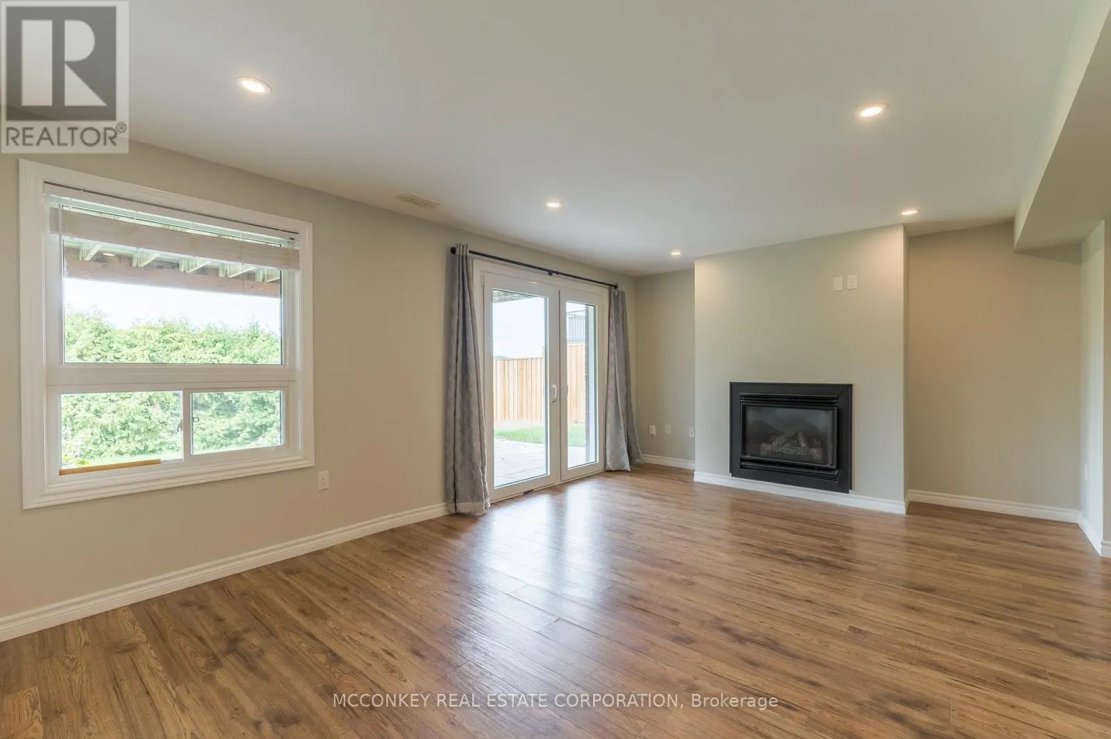 1563 SCOLLARD CRESCENT