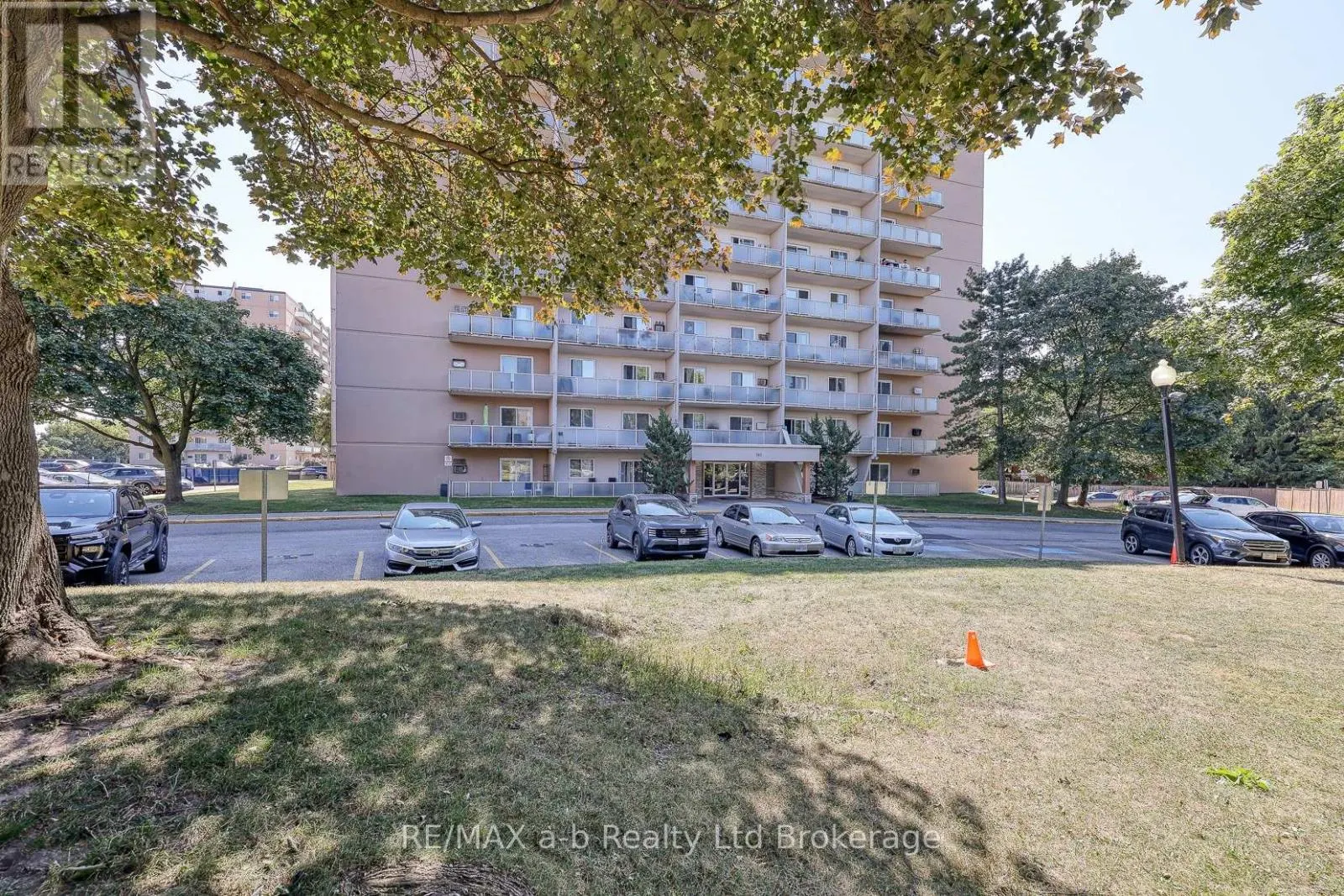 510 - 563 MORNINGTON AVENUE, #510