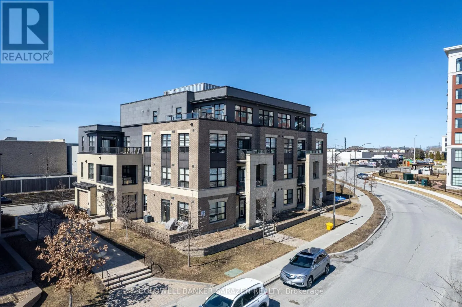 304 - 659 SUE HOLLOWAY DRIVE