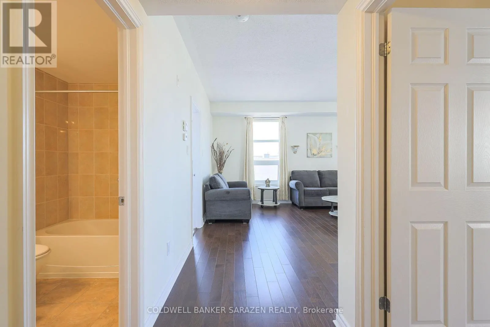 304 - 659 SUE HOLLOWAY DRIVE