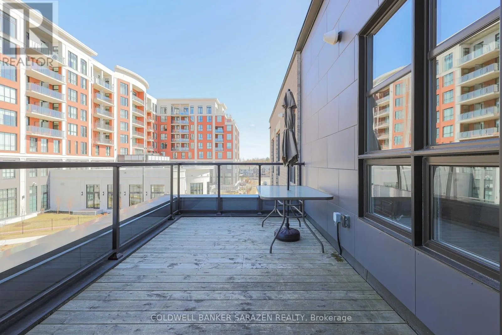 304 - 659 SUE HOLLOWAY DRIVE