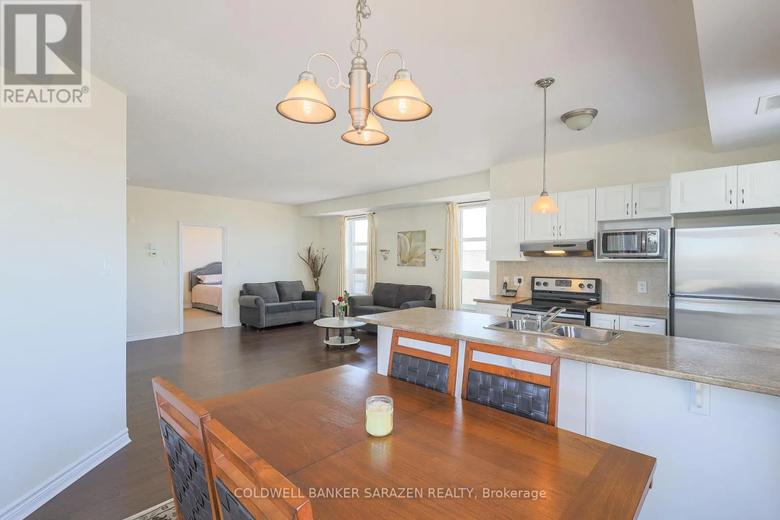 304 - 659 SUE HOLLOWAY DRIVE
