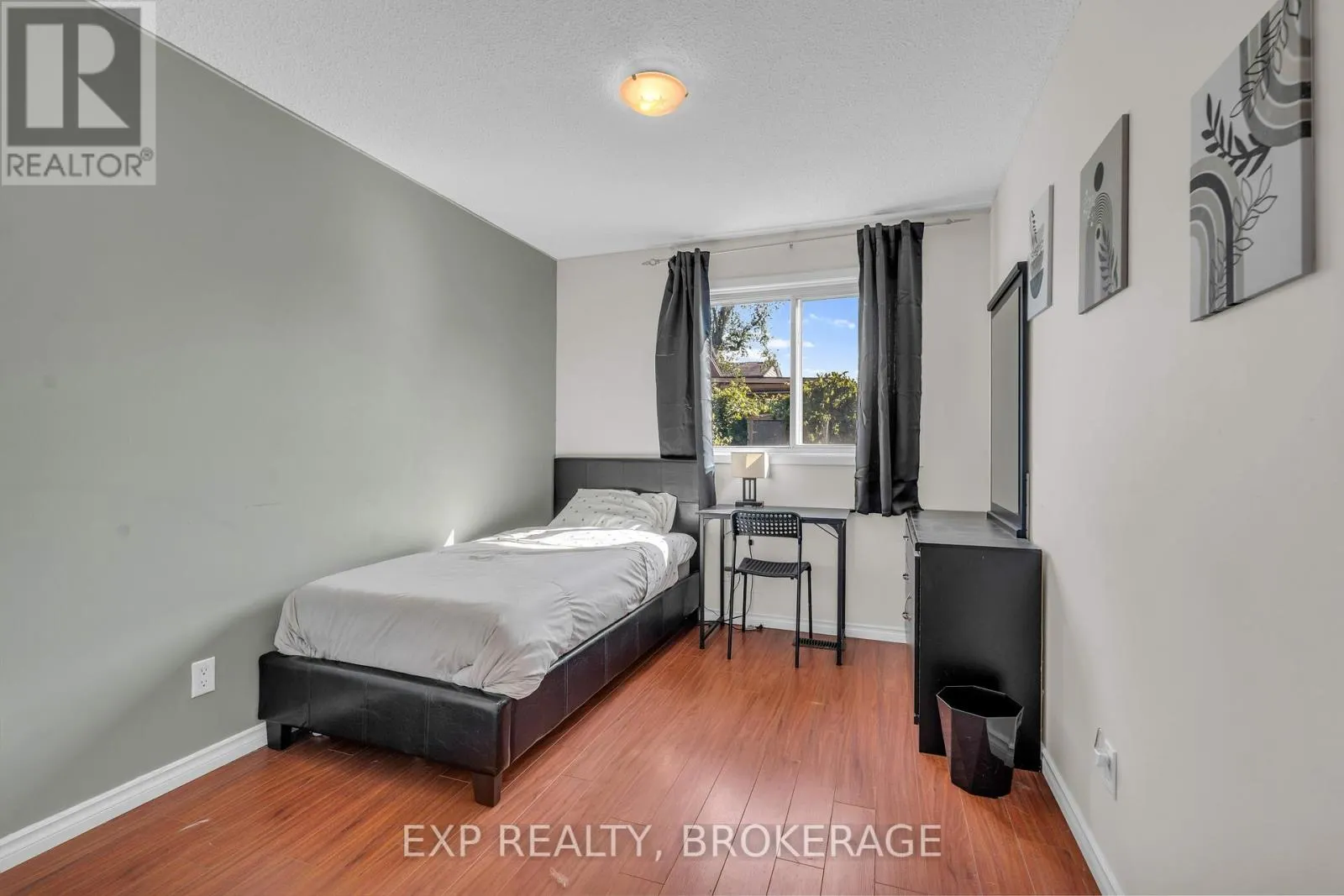 1120 BASSWOOD PLACE