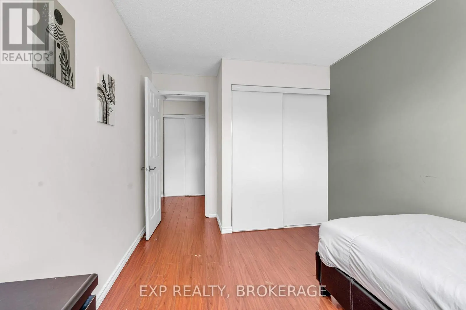 1120 BASSWOOD PLACE