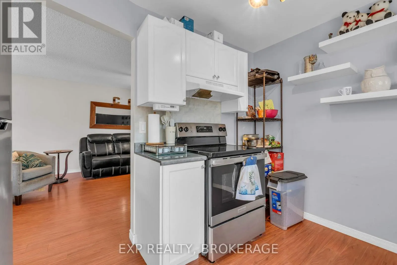 1120 BASSWOOD PLACE
