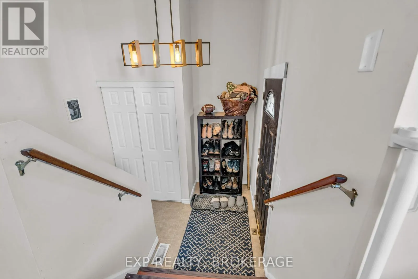 1120 BASSWOOD PLACE
