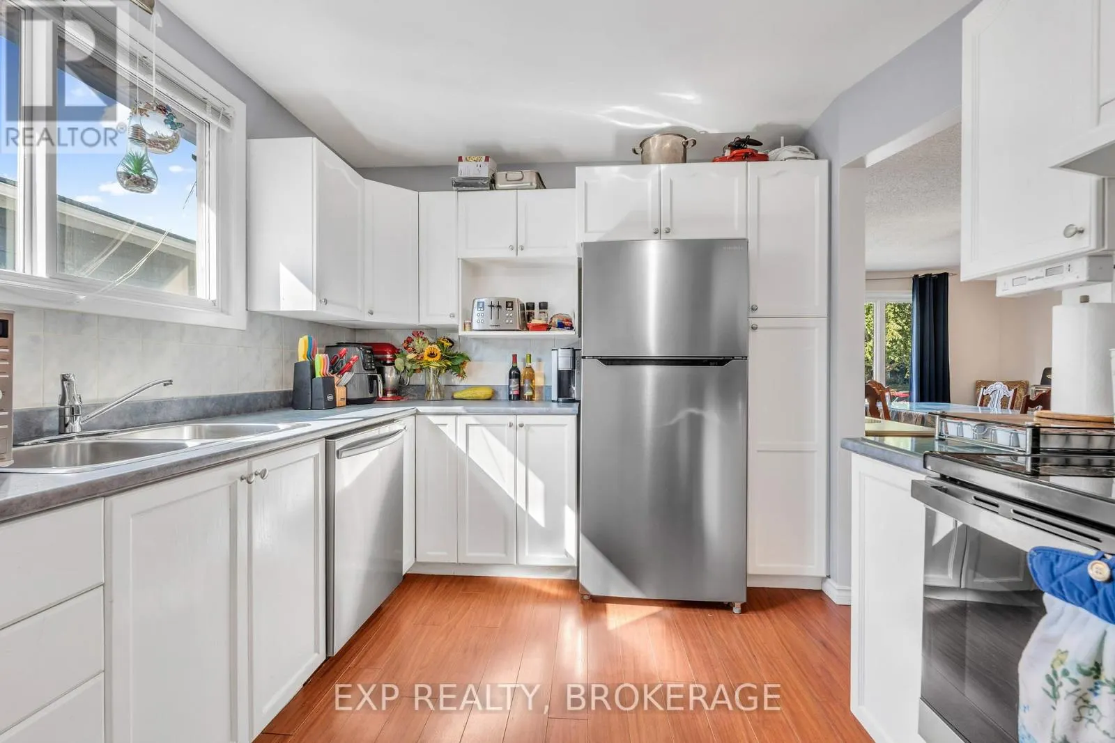 1120 BASSWOOD PLACE