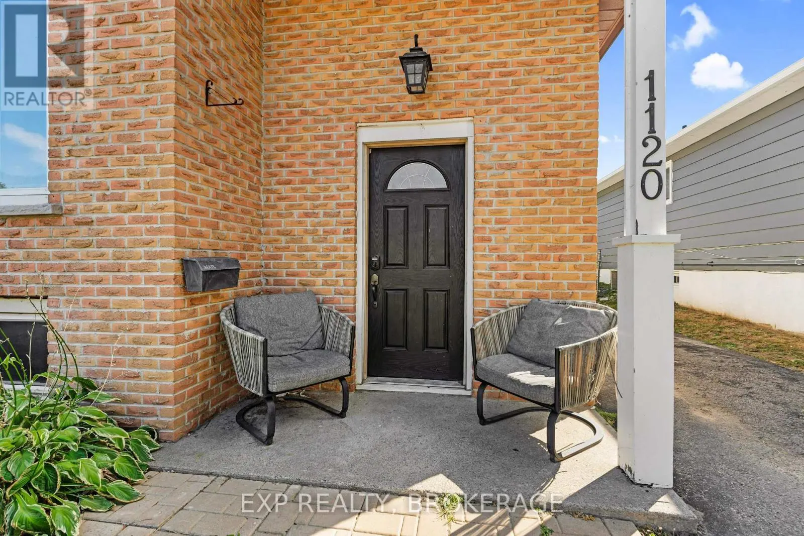 1120 BASSWOOD PLACE