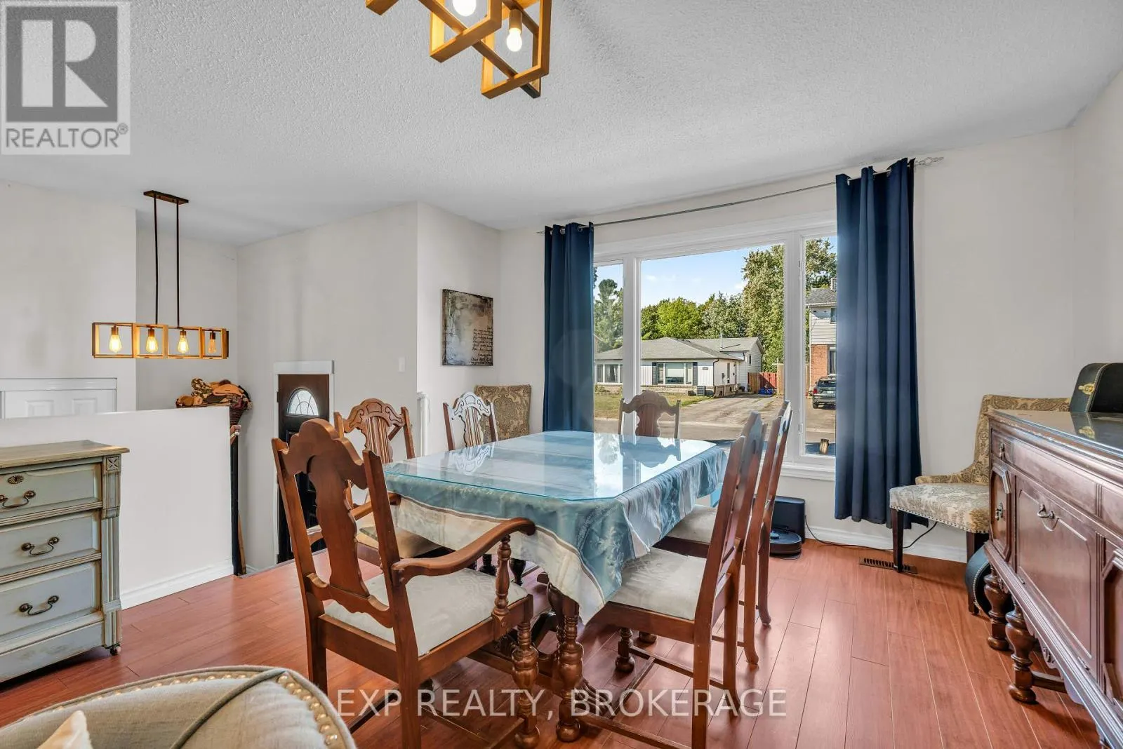 1120 BASSWOOD PLACE