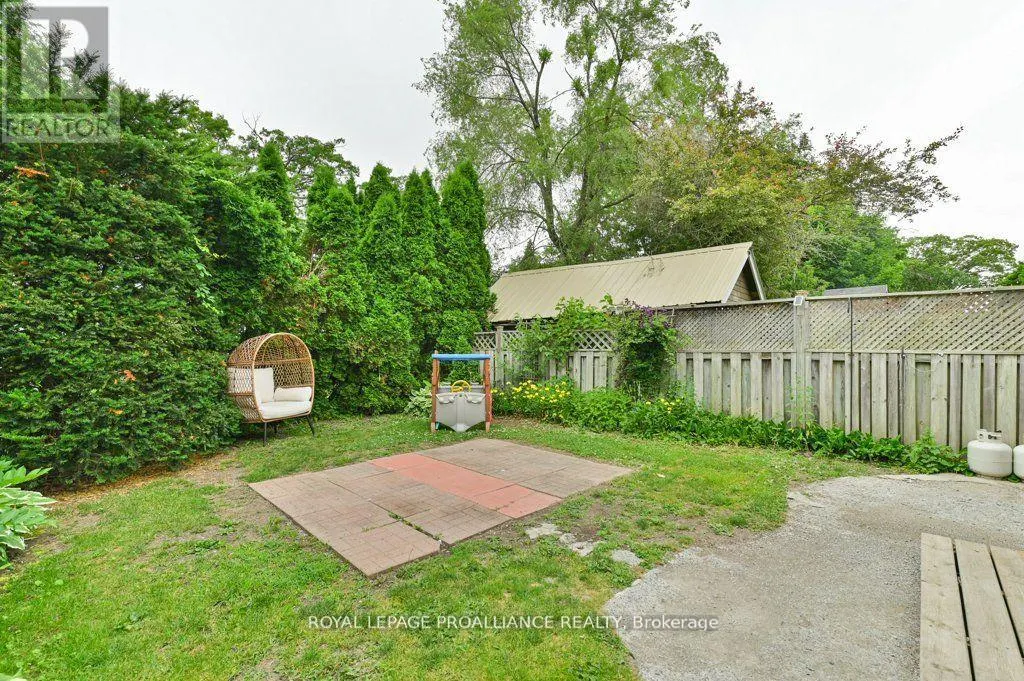 306 BLEECKER AVENUE